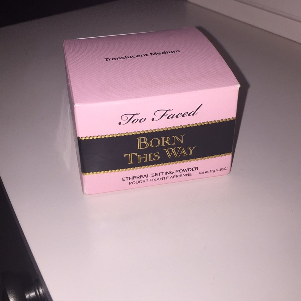 Too Faced Born This Way Ethereal Setting Powder